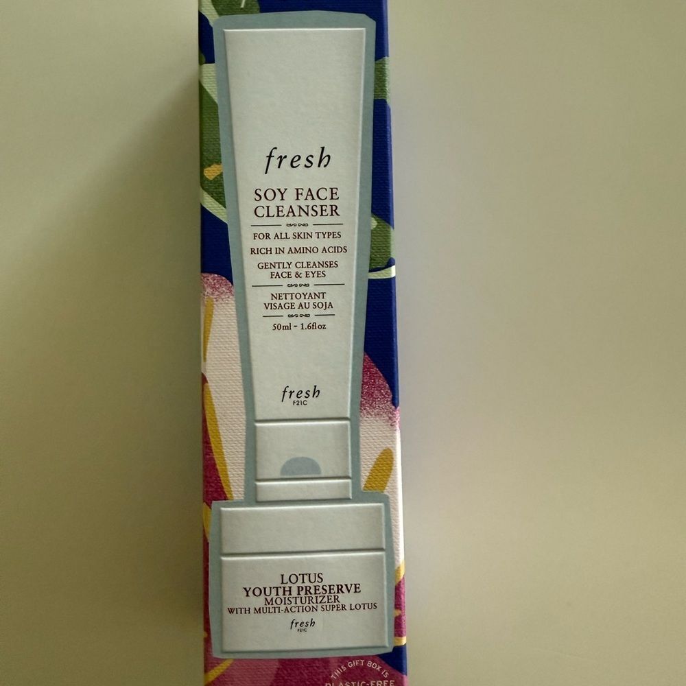 Fresh Soy Face Cleanser & Lotus Youth Preserve Moisturizer Set, New